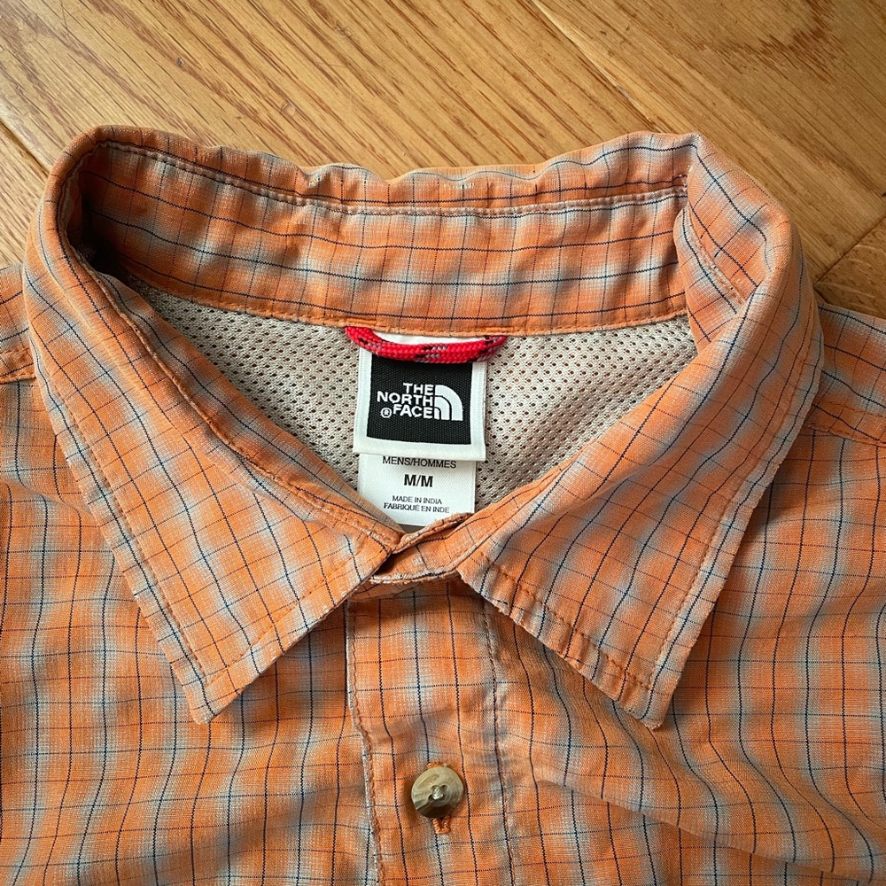 The North Face Men’s Orange Plaid Mesh Vented Hiking Button Down Shirt M